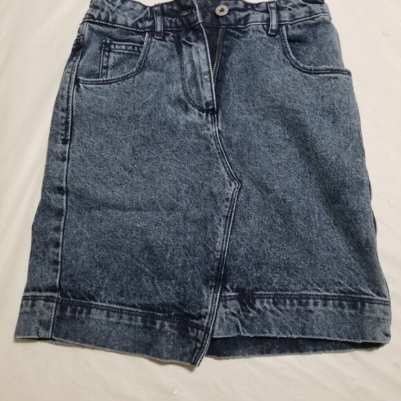 ASOS Collusion Petite Denim Mini Skirt Snow Wash Size US 00 NWOT - Picture 1 of 3